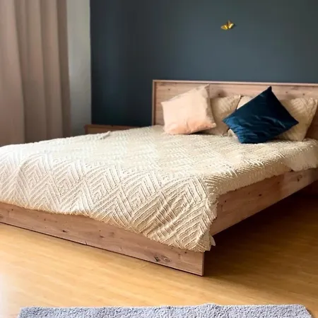 Liniste Confort Si Acces Rapid In Oras Parcare Apartmán *